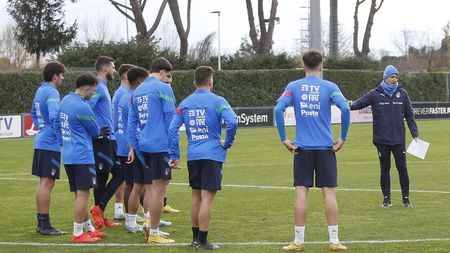 FLORENCE, ITALY - DECEMBER 21: Roberto Mancini manager of Italy during Italy training camp at Centro Tecnico Federale di Coverciano on December 21, 2022 in Florence, Italy. (Photo by Gabriele Maltinti/Getty Images)