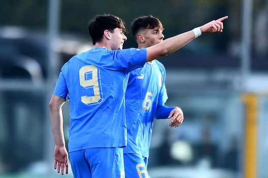 (Photo by Alessandro Sabattini/Getty Images) Ambrosino lascia il Como, sta rientrando a Napoli: due ipotesi sul suo futuro- immagine 2