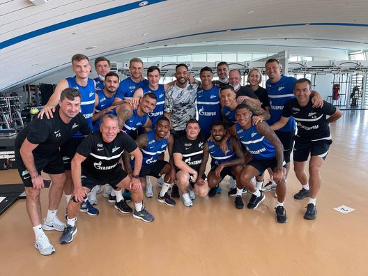 Zenit Will Smith (Twitter Zenit) Zenit Will Smith (Twitter Zenit)