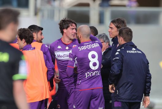 GERMOGLI PH: 24 OTTOBRE 2021 FIRENZE CAMPIONATO SERIE A TIM FIORENTINA VS CAGLIARI NELLA FOTO ESULTANA GOL VLAHOVIC GERMOGLI PH: 24 OTTOBRE 2021 FIRENZE CAMPIONATO SERIE A TIM FIORENTINA VS CAGLIARI NELLA FOTO ESULTANA GOL VLAHOVIC