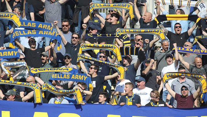 Getty Images Tifosi: gioia per i 270 dell’Hellas, furia dei cagliaritani con la squadra, le immagini - immagine 1