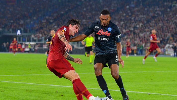 Getty Images Juan Jesus cuore d’oro, dopo la gara con la Roma porta cibo a dei clochard a Termini - immagine 1