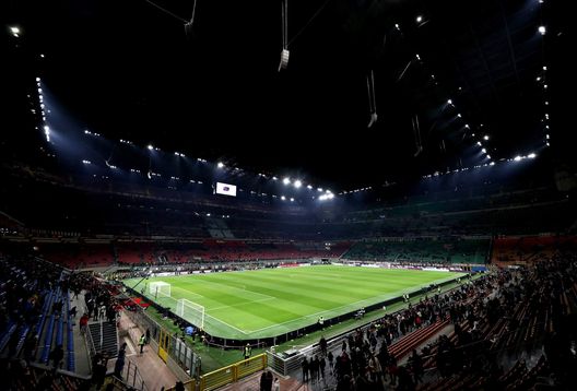 Milan-Inter, l’omaggio della Curva Sud: “Grazie ai campioni che ci hanno salvato”- immagine 2