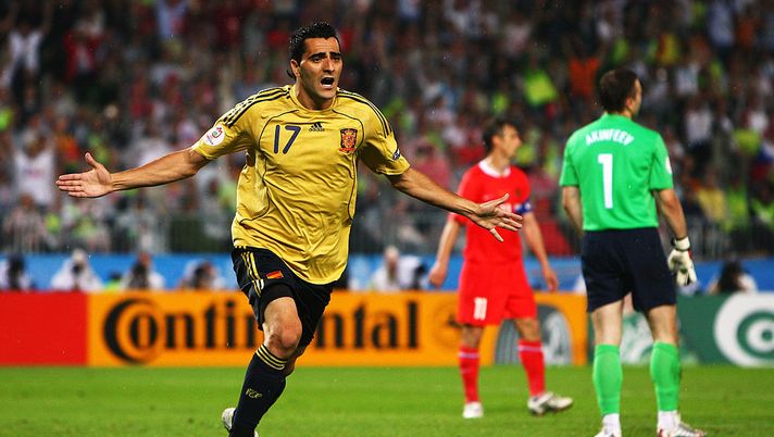 VIENNA, AUSTRIA - JUNE 26: Daniel Guiza of Spain celebrates scoring Spain's second goal during the UEFA EURO 2008 Semi Final match between Russia and Spain at Ernst Happel Stadion on June 26, 2008 in Vienna, Austria. (Photo by Jamie McDonald/Getty Images) VIENNA, AUSTRIA - JUNE 26: Daniel Guiza of Spain celebrates scoring Spain's second goal during the UEFA EURO 2008 Semi Final match between Russia and Spain at Ernst Happel Stadion on June 26, 2008 in Vienna, Austria. (Photo by Jamie McDonald/Getty Images)