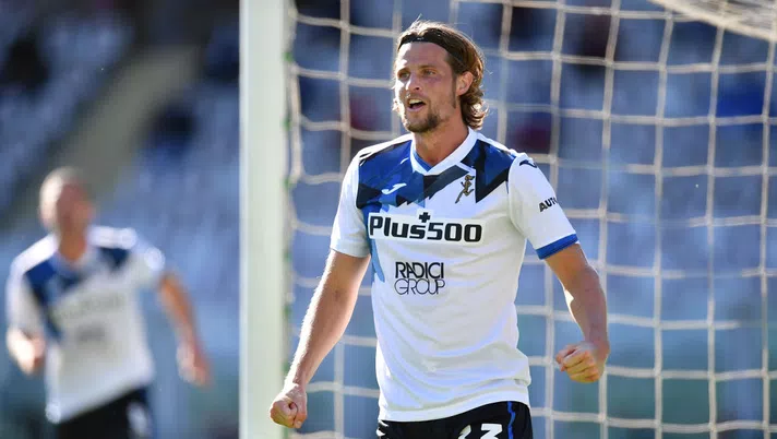 TURIN, ITALY - SEPTEMBER 26:  Hans Hateboer of  Atalanta BC celebrates a goal during the Serie A match between Torino FC and Atalanta BC at Stadio Olimpico di Torino on September 26, 2020 in Turin, Italy.  (Photo by Valerio Pennicino/Getty Images)