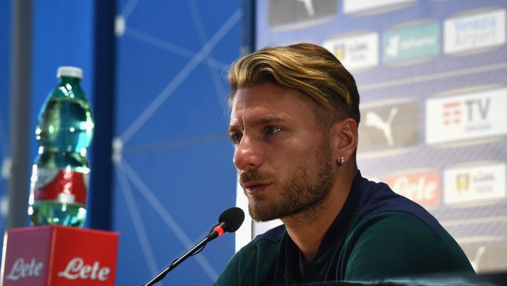 FLORENCE, ITALY - SEPTEMBER 02: Ciro Immobile of Italy speaks with the media during a press conference at Centro Tecnico Federale di Coverciano on September 2, 2020 in Florence, Italy. (Photo by Claudio Villa/Getty Images) Immobile: “Mi hanno fatto infuriare, non accetto gli attacchi ricevuti al Ciro uomo” - immagine 1