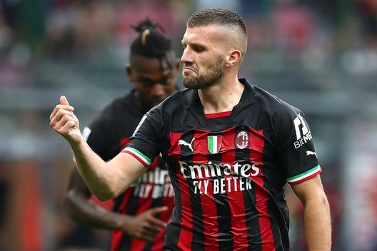 Ante Rebic (attaccante AC Milan) esulta per il suo gol in Milan-Udinese (Serie A 2022-2023) | News (Getty Images) Ante Rebic AC Milan Milan-Udinese 2022-2023