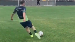 VIDEO Lecce, che classe Sticchi Damiani! Il presidente incanta i tifosi con un gol da fuoriclasse