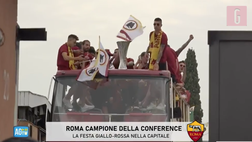VIDEO LIVE, la Roma di Mourinho sul bus scoperto dopo il trionfo in Conference League