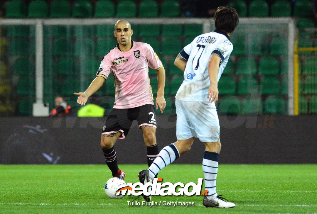  PALERMO, ITALY - FEBRUARY 15: Giuseppe Bellusci of Palermo in action during the Serie B match between US Citta di Palermo and Brescia at Stadio Renzo Barbera on February 15, 2019 in Palermo, Italy. (Photo by Getty Images/Getty Images) 