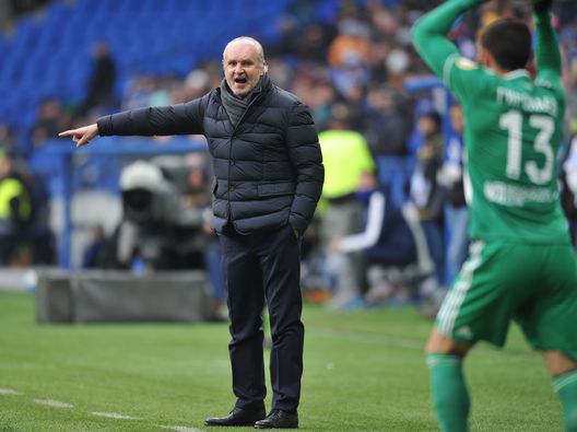  MOSCOW, RUSSIA - NOVEMBER 02: Head coach of FC Akhmat Igor Shalimov during the Russian Football League match between FC Dynamo Moscow and FC Akhmat at VTB Arena-Central Stadium Dynamo on November 2, 2019 in Moscow, Russia. (Photo by Epsilon/Getty Images) 