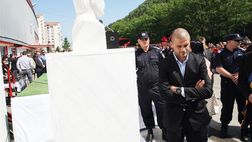 Sdegno a Reşiţa, il busto del papà di Chivu lasciato all’incuria del tempo