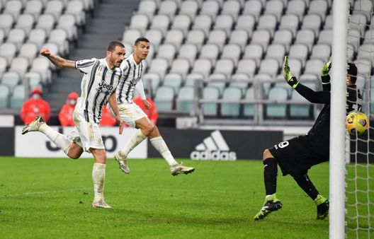 TURIN, ITALY - DECEMBER 05: Leonardo Bonucci of Juventus scores his sides second goal during the Serie A match between Juventus and Torino FC at Allianz Stadium on December 05, 2020 in Turin, Italy. Football Stadiums around Italy remain empty due to the Coronavirus Pandemic as Government social distancing laws prohibit fans inside venues resulting in fixtures being played behind closed doors. (Photo by Valerio Pennicino/Getty Images) TURIN, ITALY - DECEMBER 05: Leonardo Bonucci of Juventus scores his sides second goal during the Serie A match between Juventus and Torino FC at Allianz Stadium on December 05, 2020 in Turin, Italy. Football Stadiums around Italy remain empty due to the Coronavirus Pandemic as Government social distancing laws prohibit fans inside venues resulting in fixtures being played behind closed doors. (Photo by Valerio Pennicino/Getty Images)