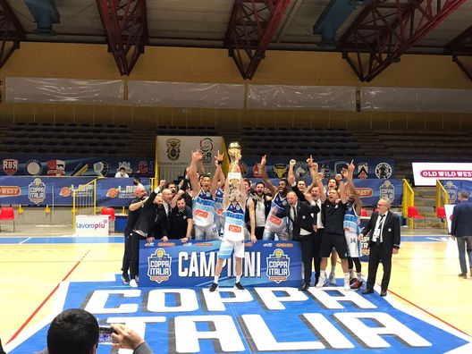Napoli, il primo successo del 2021 arriva dalla squadra di Basket: &#8220;Dedicata a tutti i napoletani&#8221; 