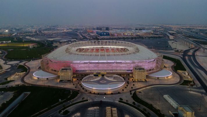 DOHA, QATAR - JUNE 23: (EDITORS NOTE: This photograph was taken using a drone) An aerial view of Ahmad Bin Ali stadium at sunset on June 23, 2022 in Al Rayyan, Qatar. Ahmad Bin Ali stadium, designed by Pattern Design studio is a host venue of the FIFA World Cup Qatar 2022 starting in November. (Photo by David Ramos/Getty Images) Il sondaggio non mente, diritti umani in Qatar: la metà dei tedeschi non vuole la Nazionale ai Mondiali - immagine 1