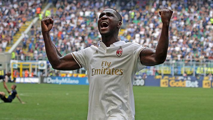 Cristian Zapata al settimo cielo per il suo gol nel derby tra Inter e Milan (credits: acmilan.com) Zapata Milan