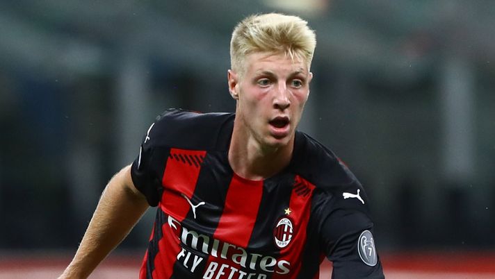 UFFICIALE – Frosinone, arriva un centrocampista del Milan: la formula e l’annuncio sui social - immagine 1