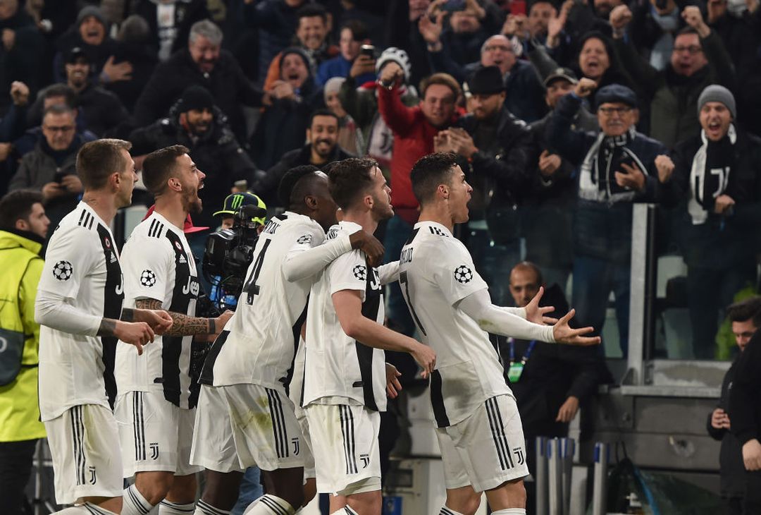  TURIN, ITALY - MARCH 12: Cristiano Ronaldo of Juventus celebrates after scoring his second goal during the UEFA Champions League Round of 16 Second Leg match between Juventus and Club de Atletico Madrid at Allianz Stadium on March 12, 2019 in Turin, Italy. (Photo by Tullio M. Puglia/Getty Images) 