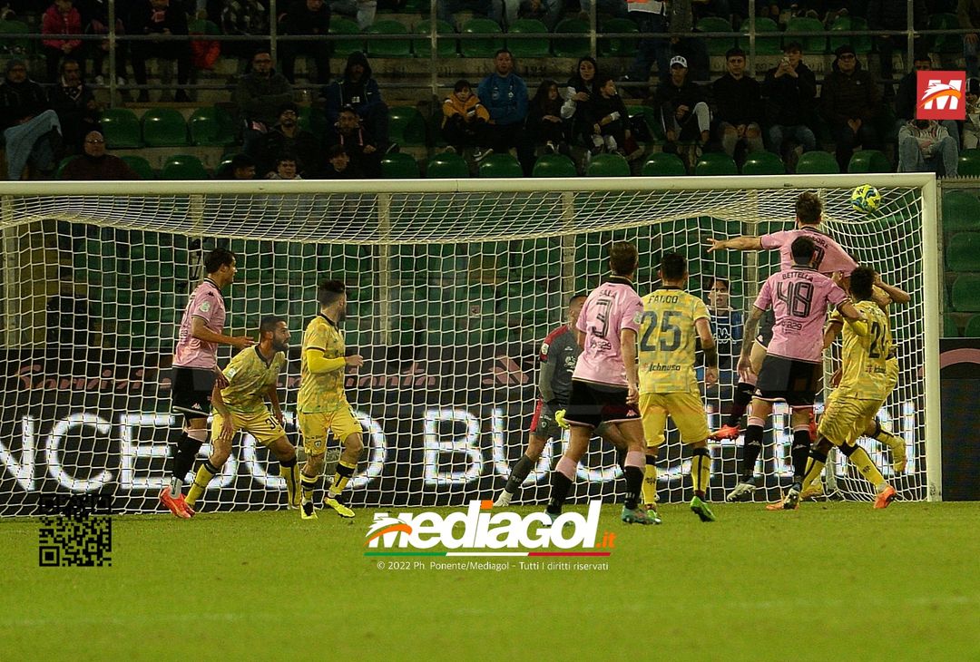 FOTO Palermo-Cagliari 2-1, 18ª giornata Serie B 2022-2023 (Gallery) - immagine 41