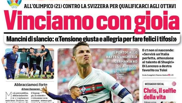 EDICOLA CDS – Chris il selfie della vita. Italia, vinciamo con gioia EDICOLA CDS – Chris il selfie della vita. Italia, vinciamo con gioia