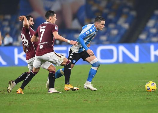 NAPLES, ITALY - DECEMBER 23: Piotr Zielinski of Napoli during the Serie A match between SSC Napoli and Torino FC at Stadio Diego Armando Maradona on December 23, 2020 in Naples, Italy. (Photo by SSC NAPOLI/SSC NAPOLI via Getty Images) NAPLES, ITALY - DECEMBER 23: Piotr Zielinski of Napoli during the Serie A match between SSC Napoli and Torino FC at Stadio Diego Armando Maradona on December 23, 2020 in Naples, Italy. (Photo by SSC NAPOLI/SSC NAPOLI via Getty Images)