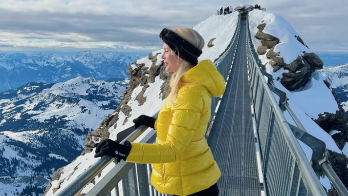 Lady Lopez vacanza con la neve. Daniela sfila a 3000 metri di altezza Lady Lopez vacanza con la neve. Daniela sfila a 3000 metri di altezza