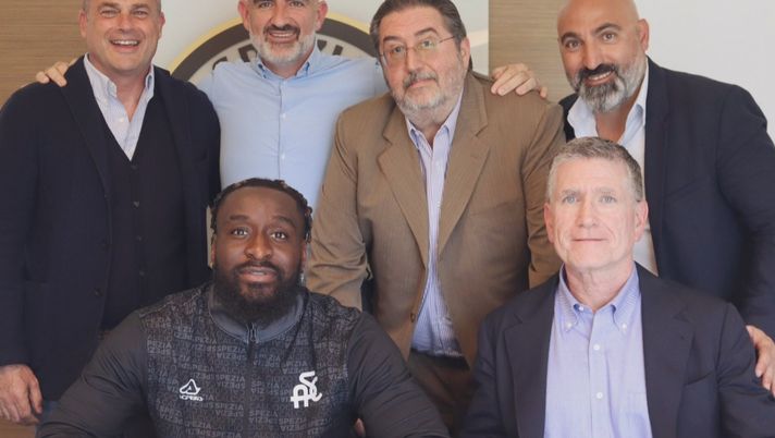 Nzola-2026 con lo Spezia, tutti insieme nella foto: “E tutti uniti per lottare per la salvezza” - immagine 1