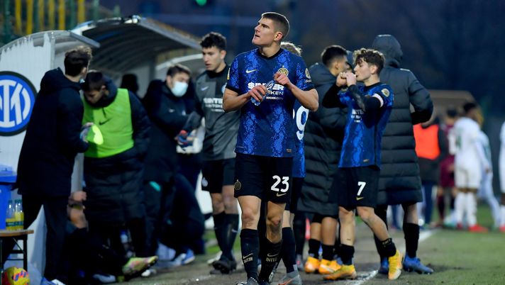 SESTO SAN GIOVANNI, ITALY - DECEMBER 01: Andrea Moretti of FC Internazionale looks on during the Primavera 1 Timvision Cup match between FC Internazionale U19 and US Sassuolo U19 at Stadio Breda on December 01, 2021 in Sesto San Giovanni, Italy. (Photo by Mattia Pistoia - Inter/Inter via Getty Images) Coppa Italia Primavera, Inter-Sassuolo 2-4 risultato finale: fatali i rigori - immagine 1