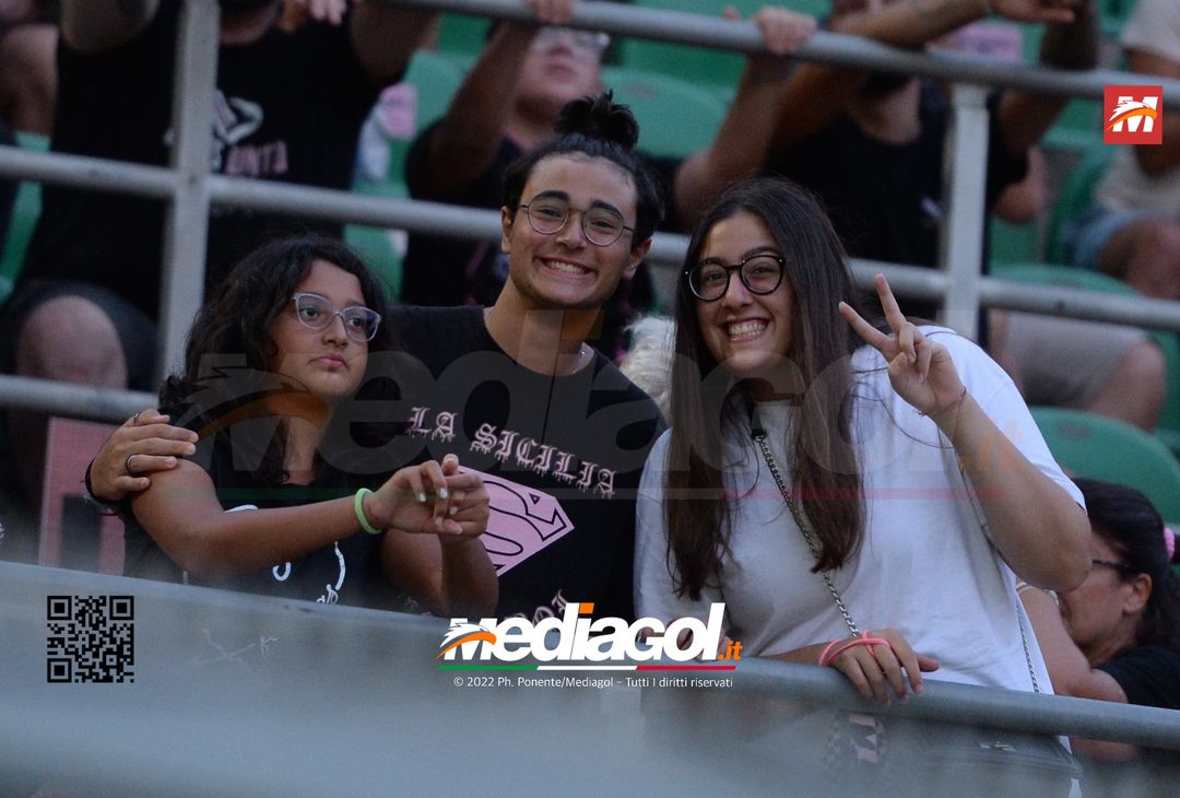 FOTOTIFO, Palermo-Perugia 2-0: i tifosi allo stadio Renzo Barbera (Gallery) - immagine 75