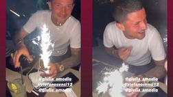 VIDEO / Sensi si diverte a Ibiza, spunta una torta a sorpresa ma non è il suo compleanno