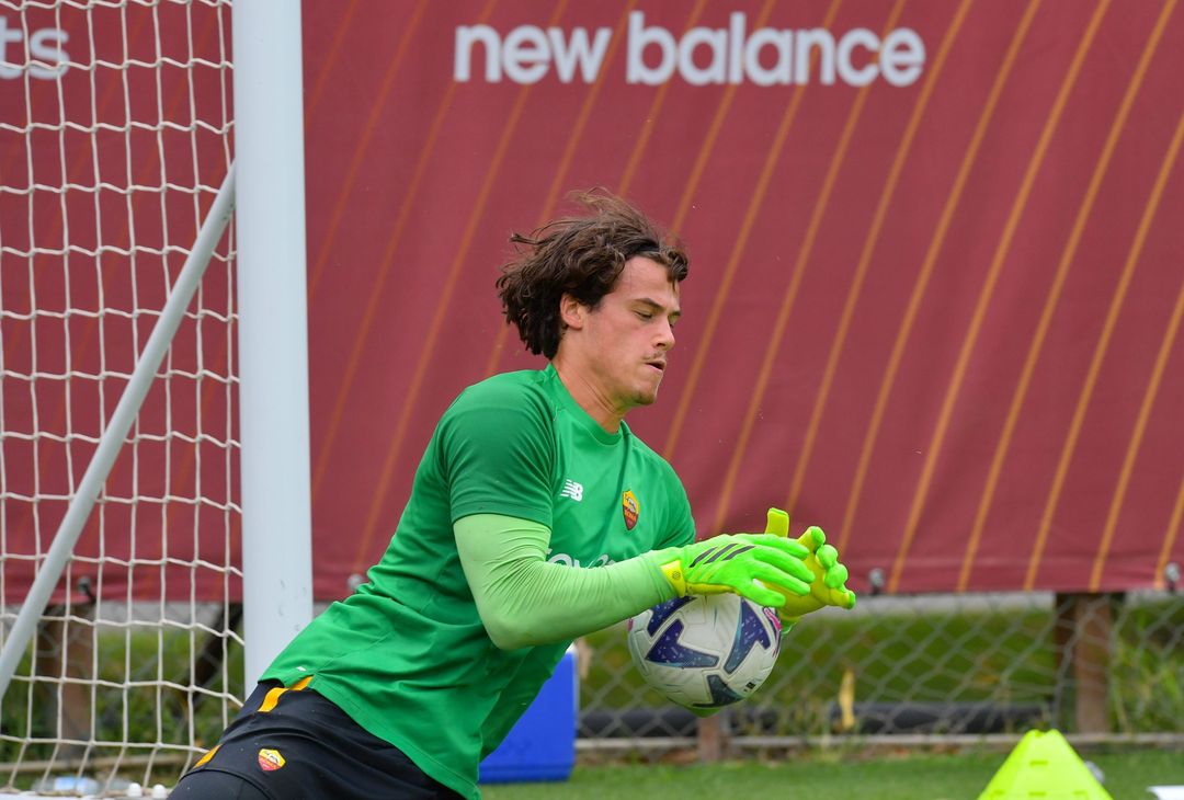 La Roma corre in vista dell’esordio all’Olimpico con la Cremonese – FOTO GALLERY - immagine 11