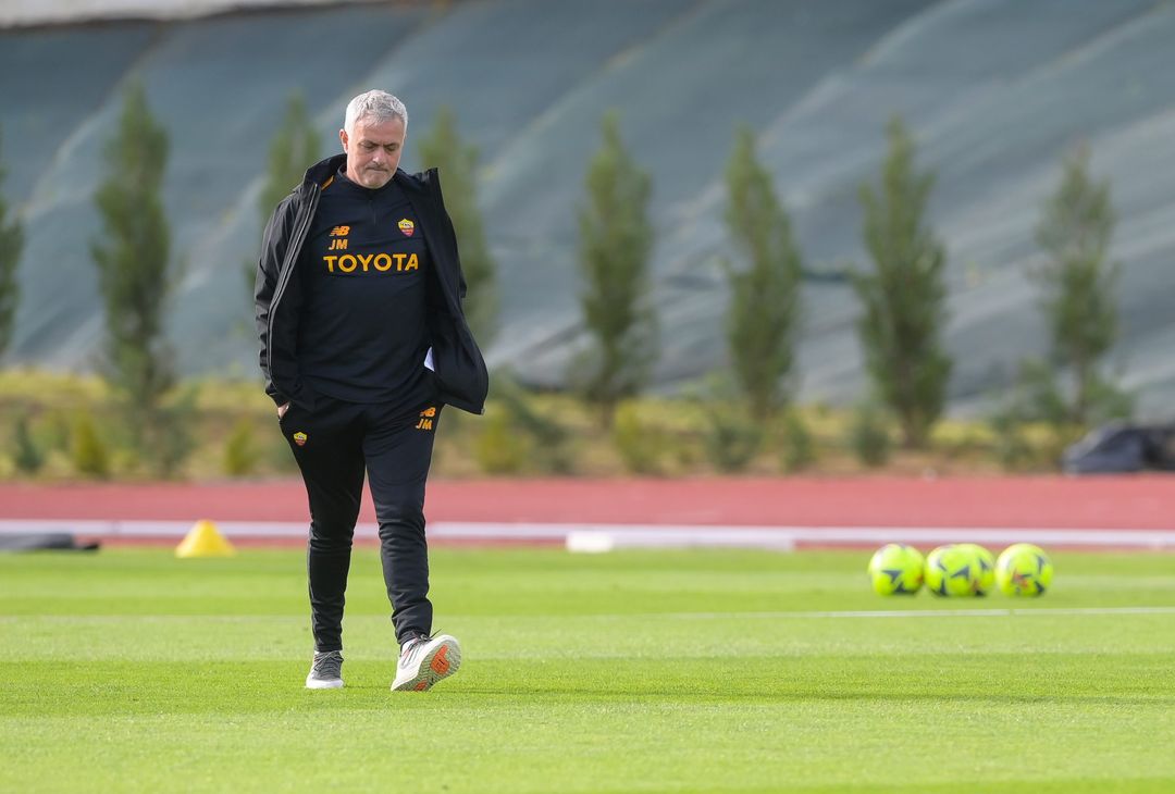 Roma, l’allenamento ad Albufeira sotto gli occhi di Mourinho e Pinto – FOTO GALLERY - immagine 12