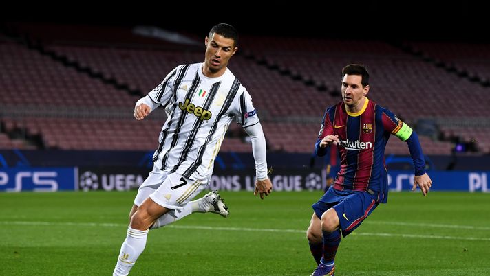 BARCELONA, SPAIN - DECEMBER 08: Cristiano Ronaldo of Juventus F.C. is put under pressure by Lionel Messi of Barcelona during the UEFA Champions League Group G stage match between FC Barcelona and Juventus at Camp Nou on December 08, 2020 in Barcelona, Spain. Sporting stadiums around Spain remain under strict restrictions due to the Coronavirus Pandemic as Government social distancing laws prohibit fans inside venues resulting in games being played behind closed doors. (Photo by David Ramos/Getty Images) BARCELONA, SPAIN - DECEMBER 08: Cristiano Ronaldo of Juventus F.C. is put under pressure by Lionel Messi of Barcelona during the UEFA Champions League Group G stage match between FC Barcelona and Juventus at Camp Nou on December 08, 2020 in Barcelona, Spain. Sporting stadiums around Spain remain under strict restrictions due to the Coronavirus Pandemic as Government social distancing laws prohibit fans inside venues resulting in games being played behind closed doors. (Photo by David Ramos/Getty Images)