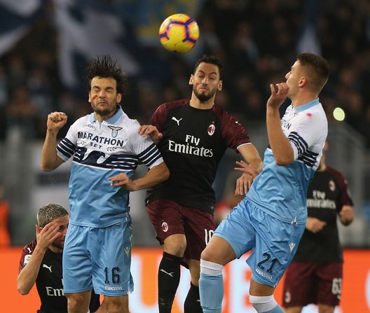 Hakan Calhanoglu in Lazio-Milan, Getty Images Hakan Calhanoglu in Lazio-Milan, Getty Images