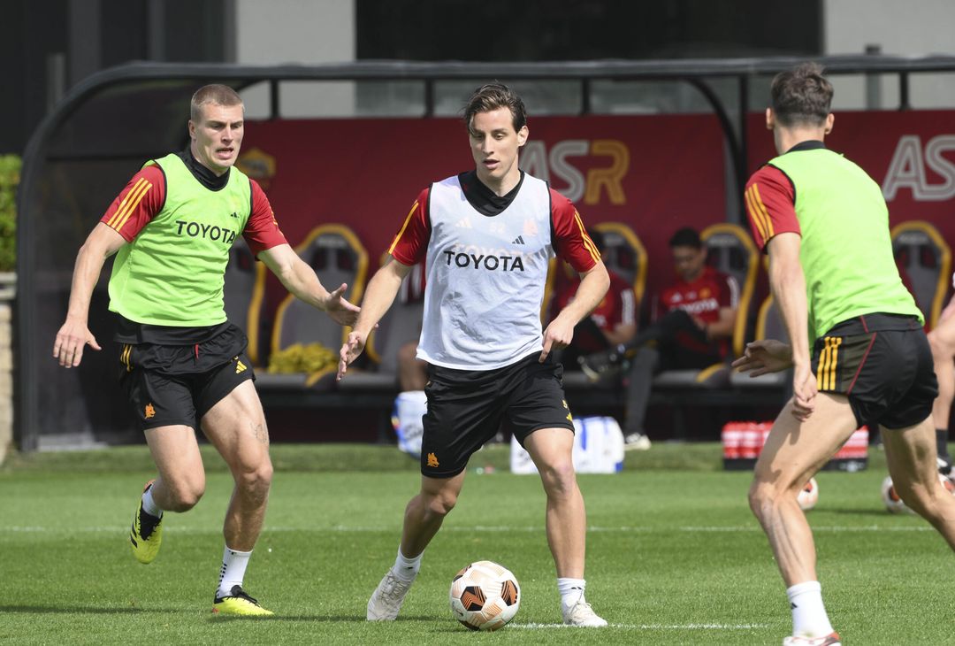 Roma, l’allenamento a due giorni dal Milan – FOTOGALLERY - immagine 14