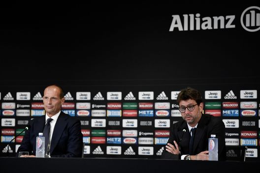 TURIN, ITALY - JULY 27: Juventus coach Massimiliano Allegri with Andrea Agnelli during a press conference at Allianz Stadium on July 27, 2021 in Turin, Italy. (Photo by Daniele Badolato - Juventus FC/Juventus FC via Getty Images) TURIN, ITALY - JULY 27: Juventus coach Massimiliano Allegri with Andrea Agnelli during a press conference at Allianz Stadium on July 27, 2021 in Turin, Italy. (Photo by Daniele Badolato - Juventus FC/Juventus FC via Getty Images)