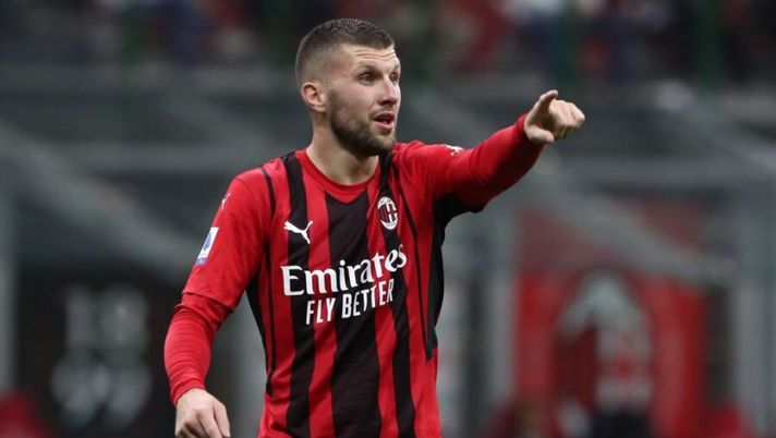 MILAN, ITALY - SEPTEMBER 22: Ante Rebic of AC Milan gestures during the Serie A match between AC Milan and Venezia FC at Stadio Giuseppe Meazza on September 22, 2021 in Milan, Italy. (Photo by Marco Luzzani/Getty Images) ATTACCO – Tutti gli attaccanti per la 7a giornata al fantacalcio: chi mettere, fascia per fascia- immagine 1