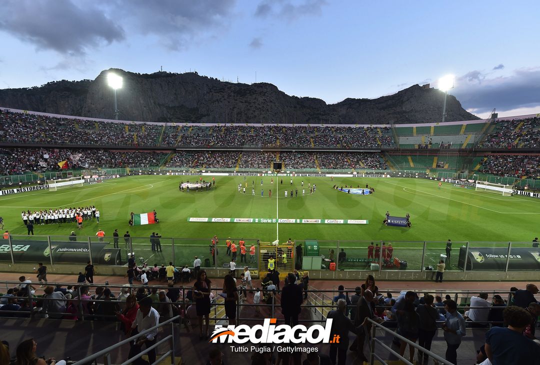  PALERMO, ITALY - JUNE 13:  Atmosphere during the serie B playoff match final between US Citta di Palermo and Frosinone Calcio at Stadio Renzo Barbera on June 13, 2018 in Palermo, Italy.  (Photo by Tullio M. Puglia/Getty Images)  