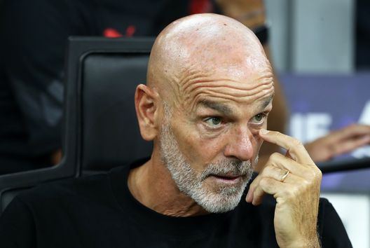 Stefano Pioli (allenatore AC Milan) qui durante Milan-Bologna 2-0 (Serie A 2022-2023) | News (Getty Images) Stefano Pioli AC Milan Milan-Bologna 2-0 Serie A 2022-2023