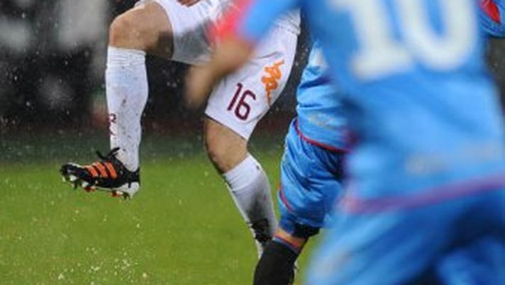 Legrottaglie colpisce De Rossi risponde ma il diluvio ferma tutto - immagine 1