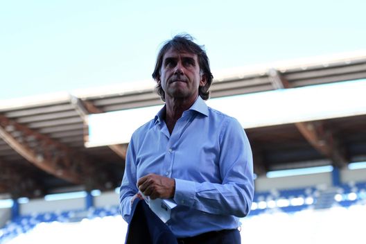 REGGIO NELL'EMILIA, ITALY - JULY 04: Giovanni Carnevali CEO of Sassuolo looks on during the Serie A match between US Sassuolo and US Lecce at Mapei Stadium - Città del Tricolore on July 04, 2020 in Reggio nell'Emilia, Italy. (Photo by Alessandro Sabattini/Getty Images) REGGIO NELL'EMILIA, ITALY - JULY 04: Giovanni Carnevali CEO of Sassuolo looks on during the Serie A match between US Sassuolo and US Lecce at Mapei Stadium - Città del Tricolore on July 04, 2020 in Reggio nell'Emilia, Italy. (Photo by Alessandro Sabattini/Getty Images)