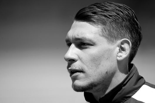  VERONA, ITALY - APRIL 23: (EDITORS NOTE: Image has been converted to black and white) Andrea Belotti of Torino FC looks on prior to the Serie A match between AC ChievoVerona and FC Torino at Stadio Marc'Antonio Bentegodi on April 23, 2017 in Verona, Italy. (Photo by Emilio Andreoli/Getty Images) 