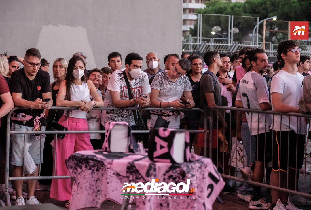 FOTO RITIRO PALERMO, Brunori e l’incontro con i tifosi al Barbera (Gallery) - immagine 7