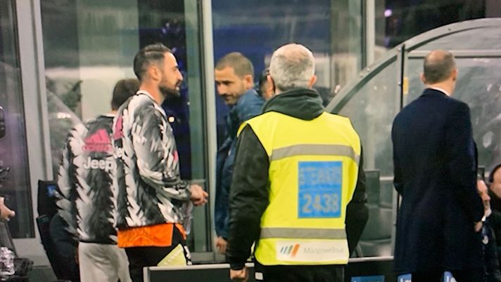 Inter-Juve, Dazn svela ammissione bianconera: “Per tutta la panchina era mano. Anche Bonucci…” - immagine 1