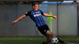 Inter, respinte al mittente le offerte per Pinamonti. E con Raiola si parla di rinnovo