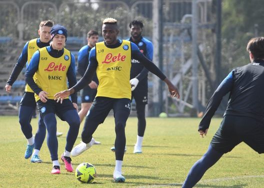 Verso l’Empoli, ancora terapie per Raspadori: domani rifinitura, poi la partenza- immagine 2