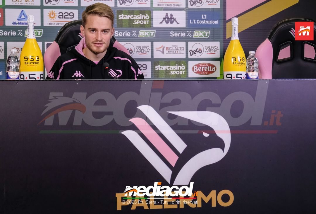 FOTO PALERMO, la presentazione di Simon Graves in conferenza stampa (Gallery) - immagine 27