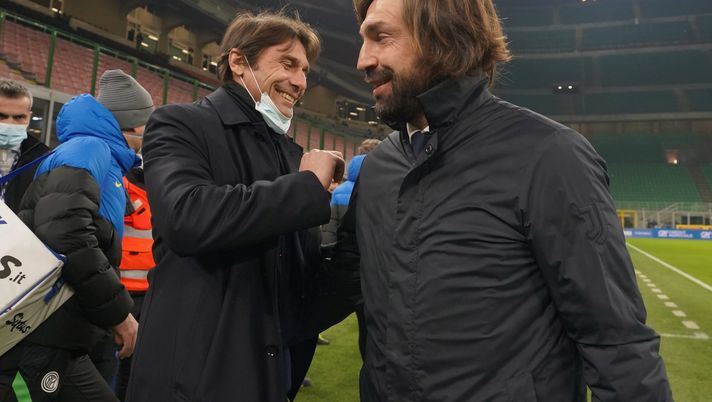 MILAN, ITALY - JANUARY 17:  Head coach FC Internazionale Antonio Conte and head coach Juventus Andrea Pirlo chat during the Serie A match between FC Internazionale and Juventus at Stadio Giuseppe Meazza on January 17, 2021 in Milan, Italy.  (Photo by Claudio Villa - Inter/Inter via Getty Images ) 