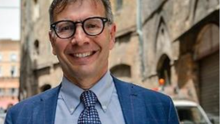 Siena, il sindaco De Mossi: “Sporto denuncia contro Fabbricini, danneggiata un’intera comunità” Siena, il sindaco De Mossi: “Sporto denuncia contro Fabbricini, danneggiata un’intera comunità”