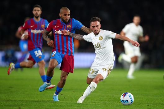 (Photo by Jason McCawley/Getty Images) Dalla Spagna – Clamoroso, Dani Alves arrestato per molestie sessuali: i fatti- immagine 2